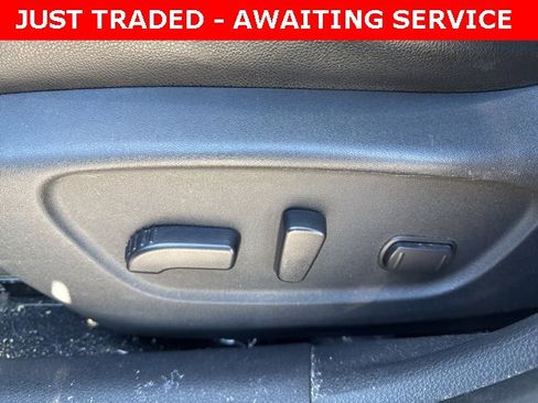 Used 2016 Nissan Rogue SL w/ SL Premium Package image 15