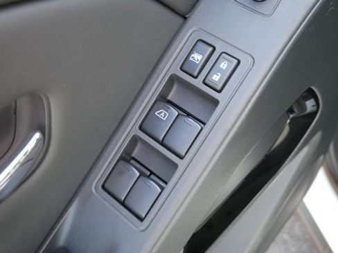 Used 2023 Nissan Frontier SV w/ Midnight Edition Package AWD/4WD image 22
