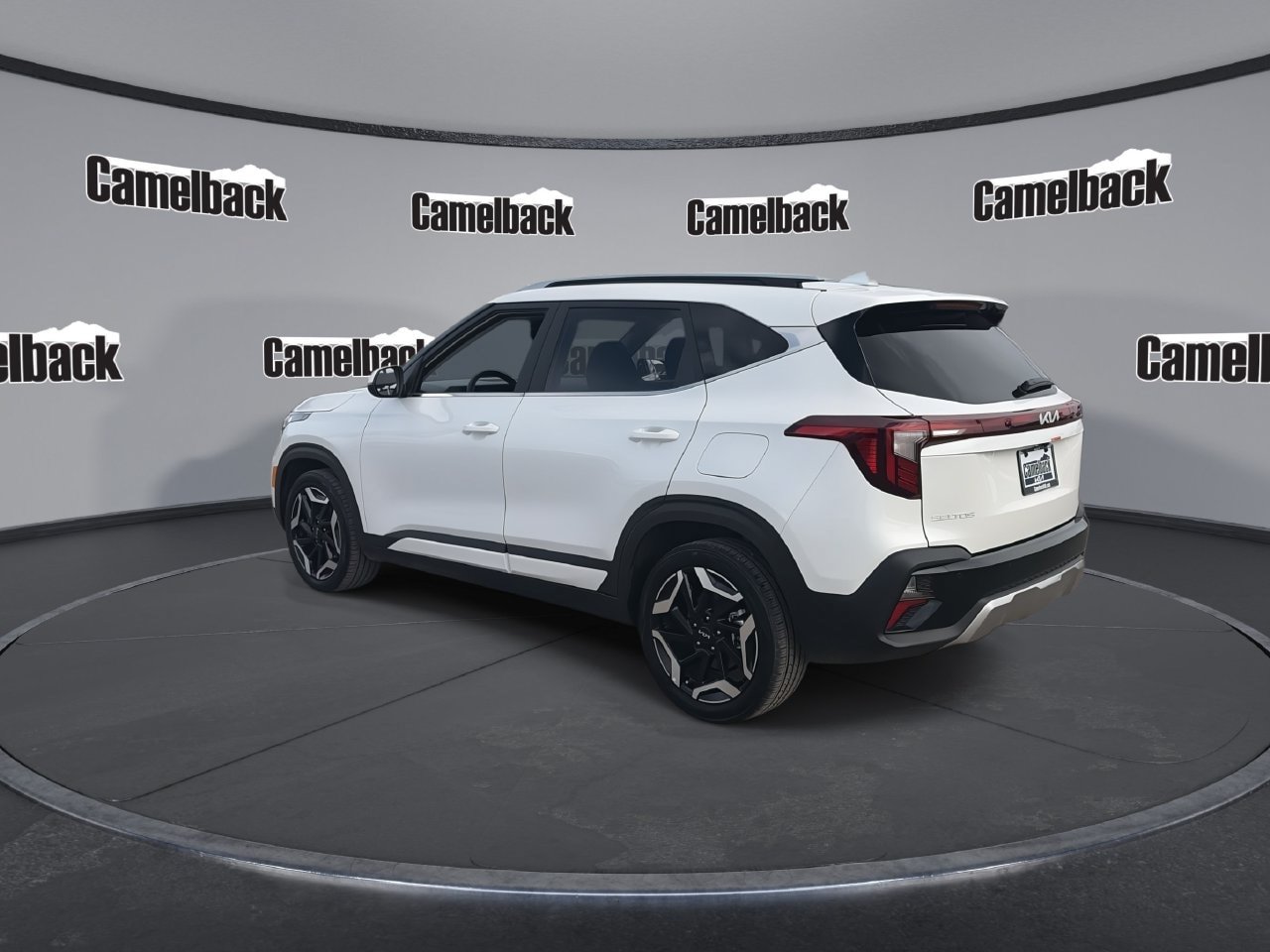 Certified 2026 Kia Seltos SX w/ SX Sunroof Package AWD/4WD image 5