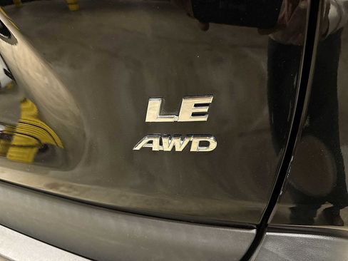 Certified 2021 Toyota RAV4 LE image 25