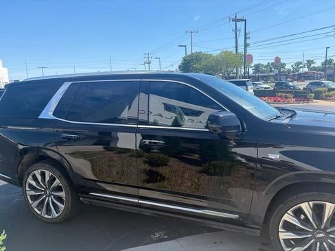 Certified 2026 Cadillac Escalade Platinum Luxury w/ LPO, Floor Liner Package AWD/4WD image 4