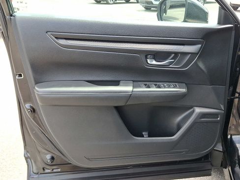 Used 2025 Honda CR-V EX image 12