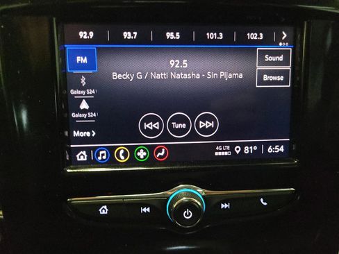 Used 2021 Chevrolet Traverse LS FWD image 25