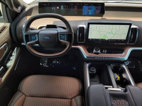 Used 2025 Ford Expedition King Ranch AWD/4WD image 13