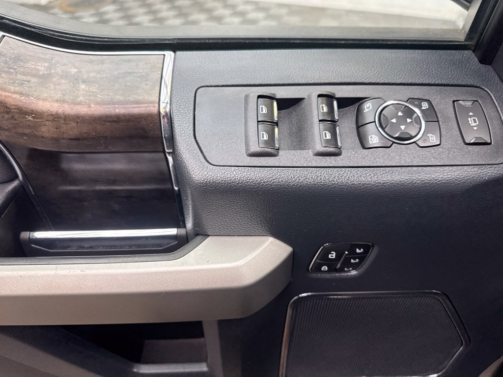 Used 2022 Ford F250 Lariat w/ Lariat Value Package AWD/4WD image 12