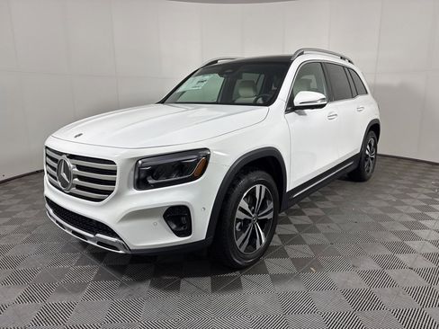New 2026 Mercedes-Benz GLB 250 4MATIC image 1