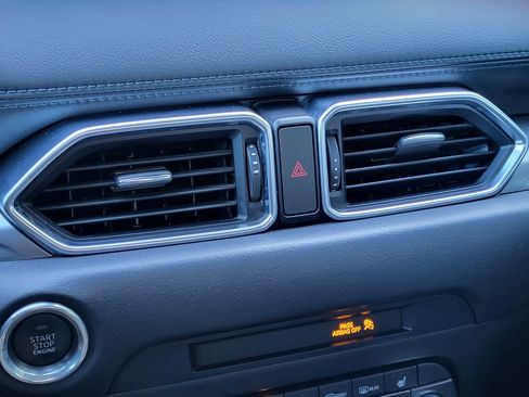 Used 2021 MAZDA CX-5 Touring image 18