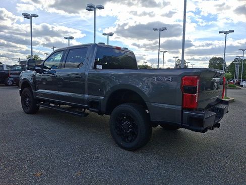 New 2026 Ford F250 Lariat w/ Black Appearance Package image 5