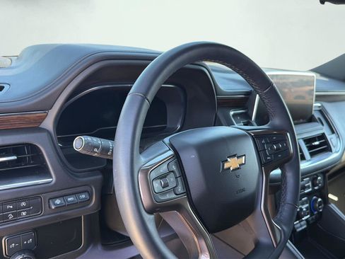 Used 2023 Chevrolet Tahoe High Country AWD/4WD image 12