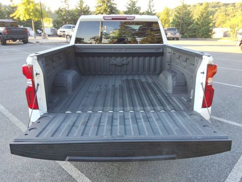 Certified 2019 Chevrolet Silverado 1500 LTZ AWD/4WD image 17