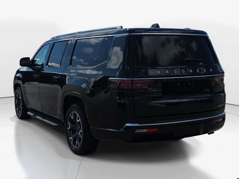 Used 2023 Jeep Wagoneer L Series III RWD image 8