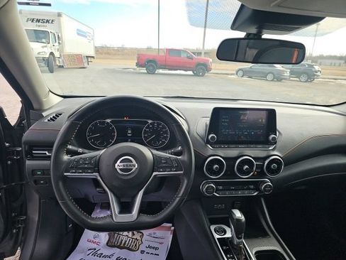 Used 2023 Nissan Sentra SR FWD image 12