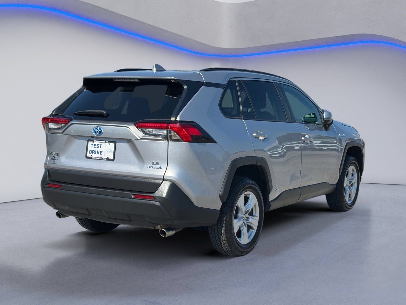 Used 2021 Toyota RAV4 LE AWD/4WD image 5