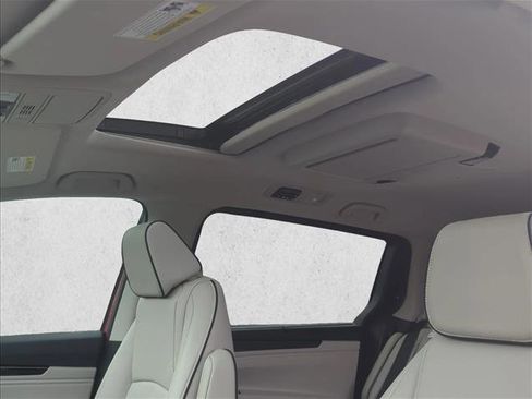 New 2026 Honda Odyssey Touring image 18