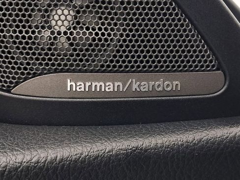 Used 2018 BMW M2 image 17