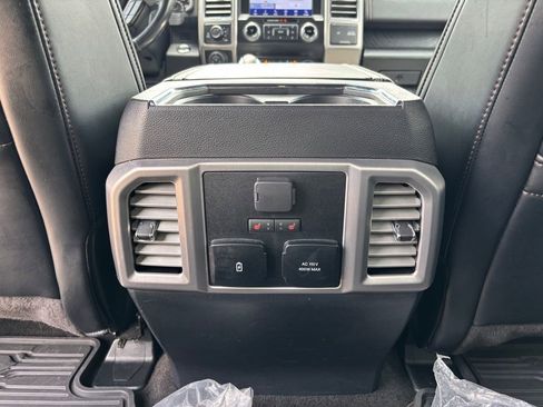 Used 2020 Ford F150 Platinum w/ Equipment Group 701A Luxury AWD/4WD image 24
