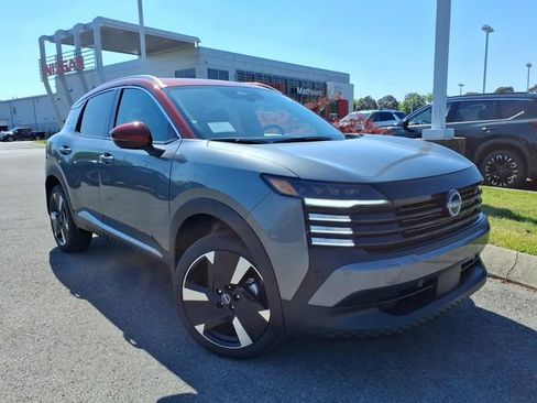 New 2026 Nissan Kicks SR FWD image 1