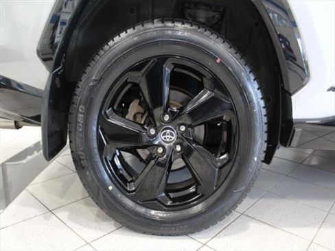 Used 2021 Toyota RAV4 XSE image 11