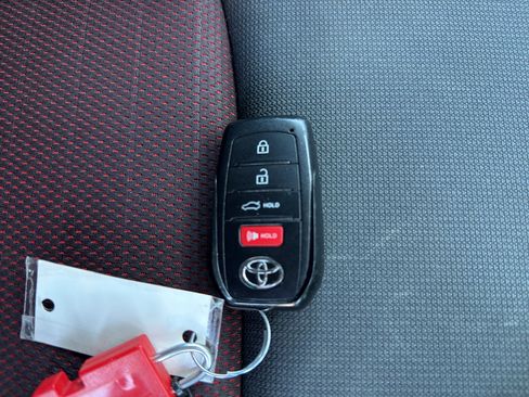 Used 2024 Toyota Corolla SE w/ SE Convenience Package FWD image 37