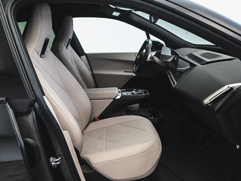 Used 2023 BMW iX xDrive50 w/ Convenience Package image 35