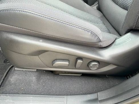 Used 2025 Subaru Forester Premium AWD/4WD image 11
