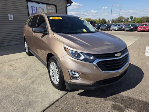 Used 2018 Chevrolet Equinox LS image 3