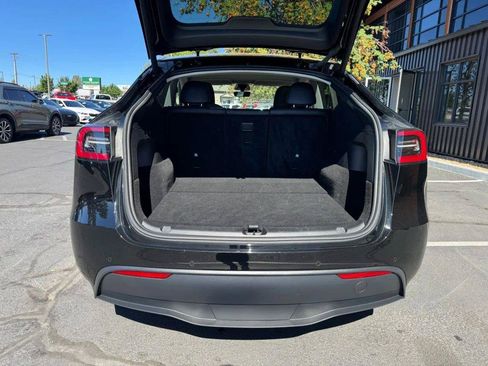 Used 2022 Tesla Model Y Performance AWD/4WD image 21