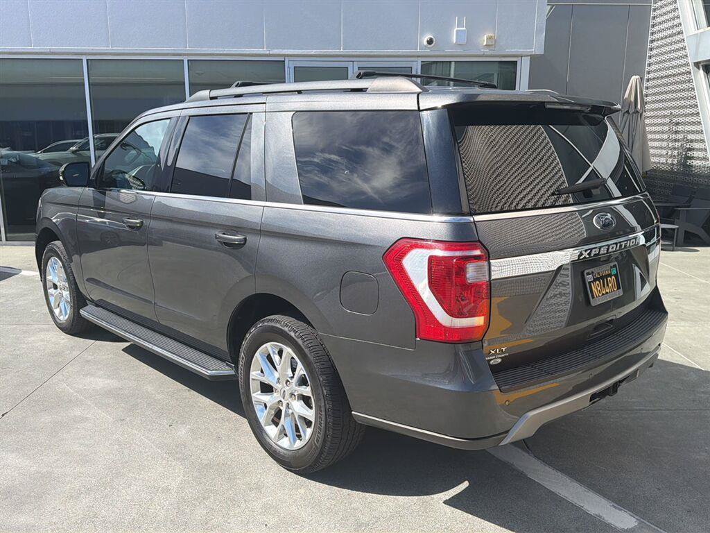 Used 2020 Ford Expedition XLT w/ Equipment Group 202A AWD/4WD image 8