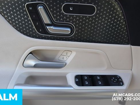 Used 2025 Mercedes-Benz GLA 250 4MATIC image 12