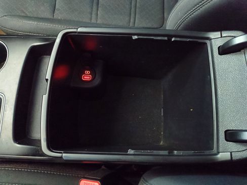 Used 2020 Kia Sorento LX image 25