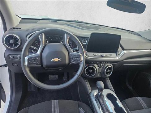 Used 2023 Chevrolet Blazer LT image 16