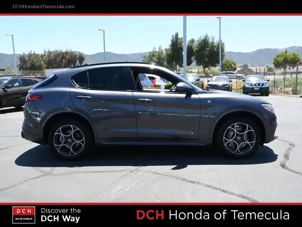 Used 2023 Alfa Romeo Stelvio Ti w/ Active Assist Plus Package AWD/4WD image 5