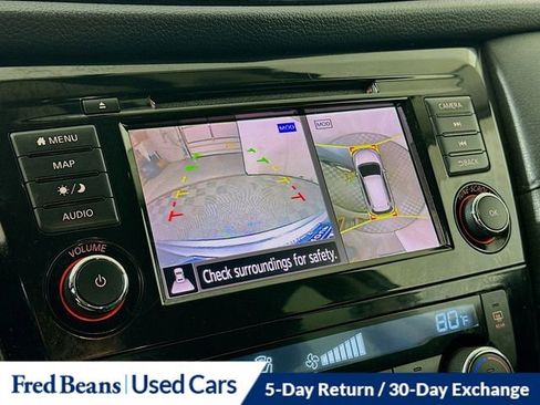 Used 2018 Nissan Rogue SV w/ Premium Package image 16