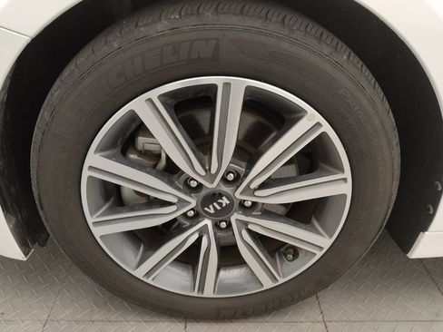 Used 2020 Kia Optima Premium FWD image 31