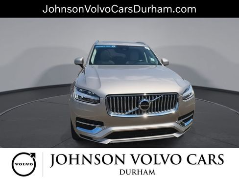 Used 2024 Volvo XC90 T8 Plus w/ Protection Package Premier AWD/4WD image 3