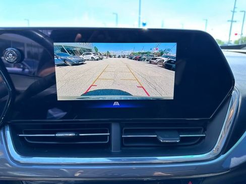 Used 2025 Chevrolet Trax ACTIV w/ Sunroof Package FWD image 13