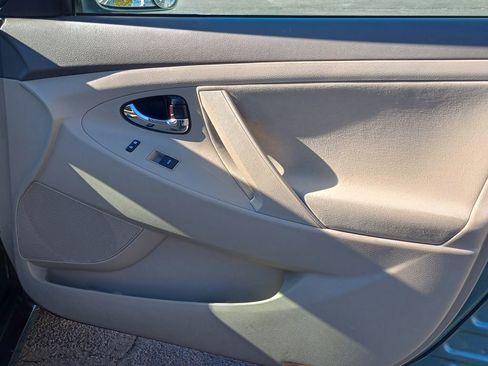 Used 2010 Toyota Camry image 20