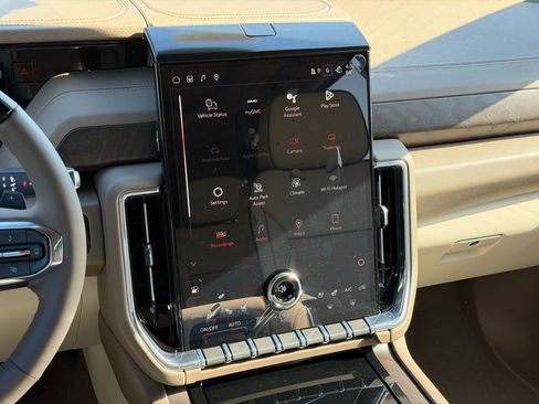 New 2026 GMC Yukon XL Denali w/ Denali Reserve Package image 23