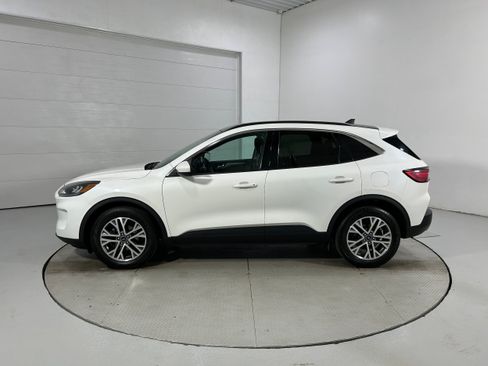 Used 2021 Ford Escape SEL w/ Technology Package AWD/4WD image 21