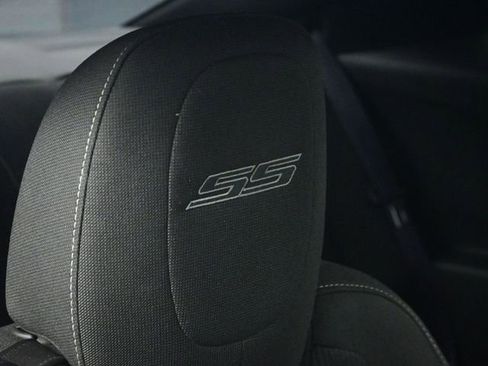 Used 2014 Chevrolet Camaro SS w/ SS Performance Package image 20
