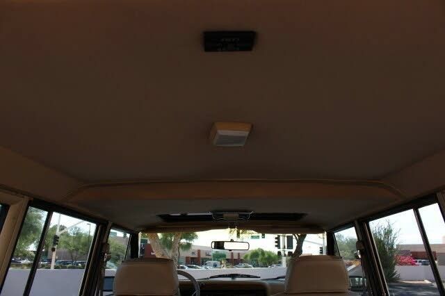 Used 1990 Jeep Grand Wagoneer AWD/4WD image 82