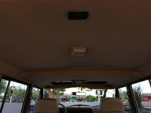 Used 1990 Jeep Grand Wagoneer image 82