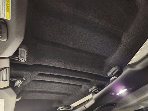 Used 2018 Jeep Wrangler Unlimited Rubicon w/ Dual Top Group image 24