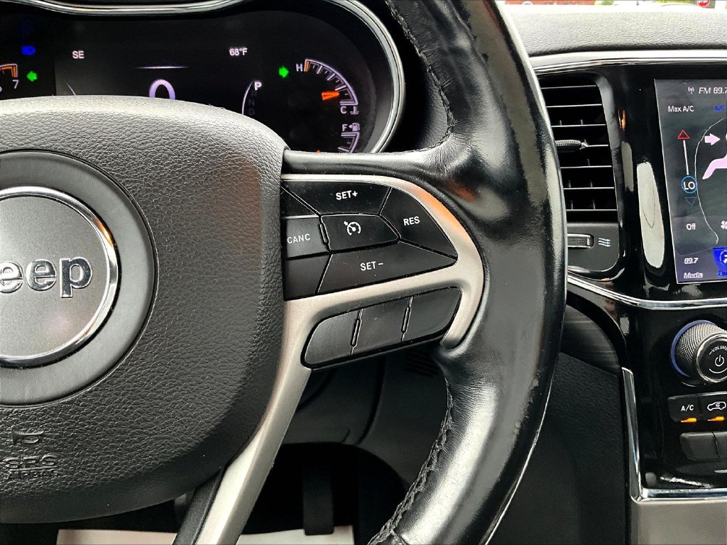 Used 2020 Jeep Grand Cherokee Altitude AWD/4WD image 13
