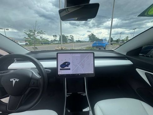 Used 2020 Tesla Model 3 Long Range AWD/4WD image 9
