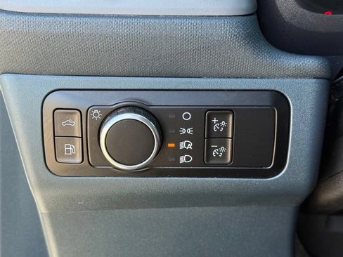 Used 2023 Ford Maverick XL FWD image 17