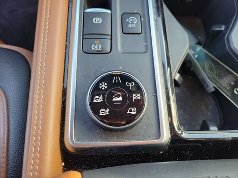 Used 2023 Nissan Pathfinder Platinum w/ Cargo Package AWD/4WD image 35