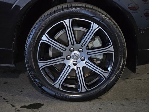 Used 2021 Volvo XC60 T8 Inscription Expression image 4