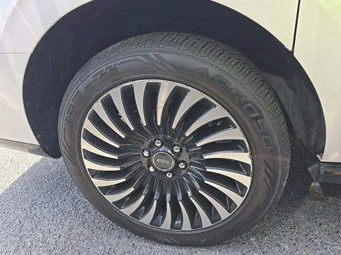 Used 2018 Lincoln Navigator L Black Label image 15