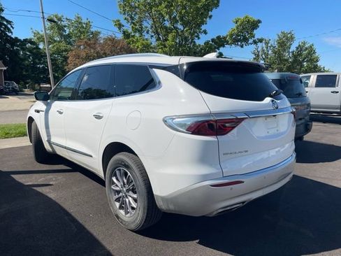 Used 2024 Buick Enclave Essence w/ LPO, Floor Liner Package FWD image 4